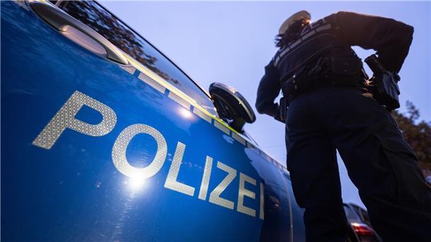 Unfall mit Verletzten auf A29 – Vollsperrung aufgehoben Bei einem Verkehrsunfall auf der A29 sind nach Angaben der Polizei mehrere Menschen verletzt worden. (Symbolbild)