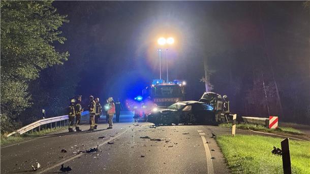 Autofahrer stirbt bei Zusammenstoß Bei einem Zusammenstoß zweier Autos stirbt ein 64 Jahre alter Fahrer.