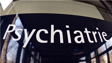 Das Schild einer Psychiatrie. 