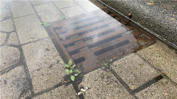 Wasserverband warnt vor Starkregen-Saison Bei Starkregen stehen schnell ganze Straßenzüge unter Wasser.