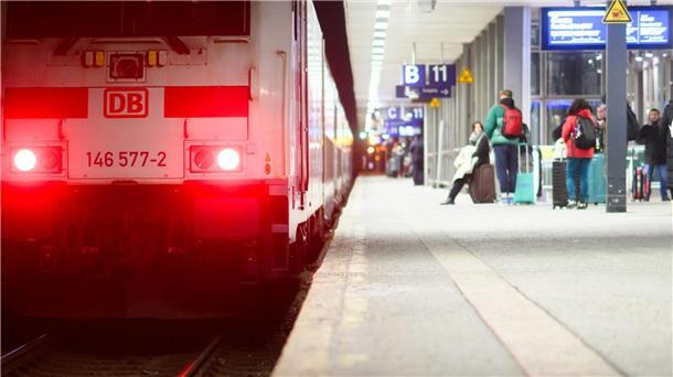 Entschädigungsrekord bei der Bahn nach vier Warnstreiks 2023 Bei Zugausfällen infolge von Streiks oder Warnstreiks können sich Fahrgäste den gesamten Ticketpreis zurückholen.