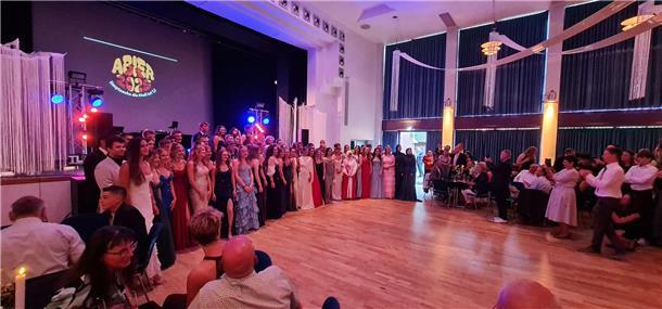 Beim Abiball am Samstag feierten die frisch gebackenen Abiturienten und Abiturie...