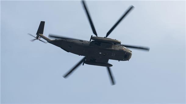 Soldat verunglückt beim Abseilen aus Hubschrauber Beim Abseilen vom Hubschrauber verlor der Soldat den Halt. (Symbolbild)