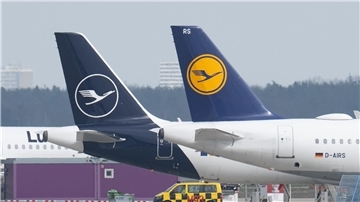 Beim Bodenpersonal drohen der Lufthansa unbefristete Streiks. Darüber sollen die Arbeitnehmer abstimmen.
