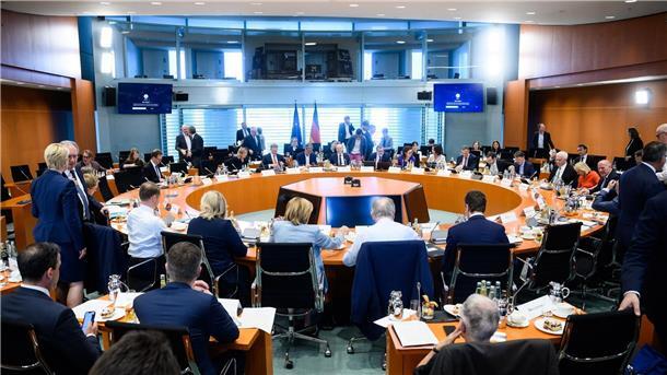 Bund und Länder: Ernst machen mit Planungsbeschleunigung Beim Bund-Länder-Gipfel im Bundeskanzleramt standen zahlreiche Themen auf der Agenda.
