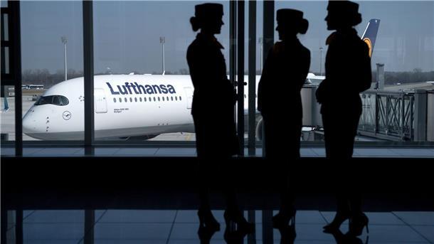 Beim fliegenden Personal will Lufthansa keine Jobs streichen.