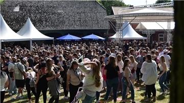 Beim Frühtanz in Steinau werden wieder viele Menschen zusammenkommen.