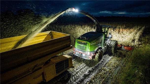 Maishäcksler im Einsatz