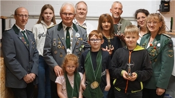 Majestäten beim Herbstschießen des Schützenvereins Altwistedt