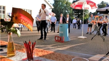 Beim Sommerfest der Beverstedter CDU thematisierte Generalsekretär Sebastian Lechner nicht nur Missstände der Bundes- und Landespolitik, sondern forderte auch deren Beseitigung.
