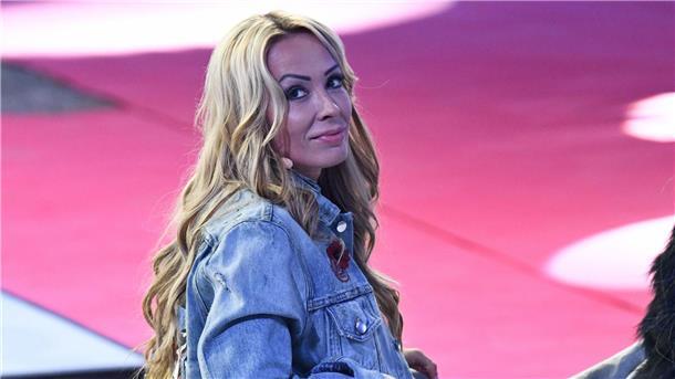 Cora Schumacher: Hier platzt gerade mein Traum Bekannt wurde Cora Schumacher durch ihre Ehe mit dem ehemaligen Rennfahrer Ralf Schumacher.