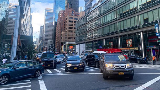 New York soll eine City-Maut bekommen Bekommt New York eine City-Maut? Gegen das Programm laufen zahlreiche Klagen von Politikern und Anwohnern.