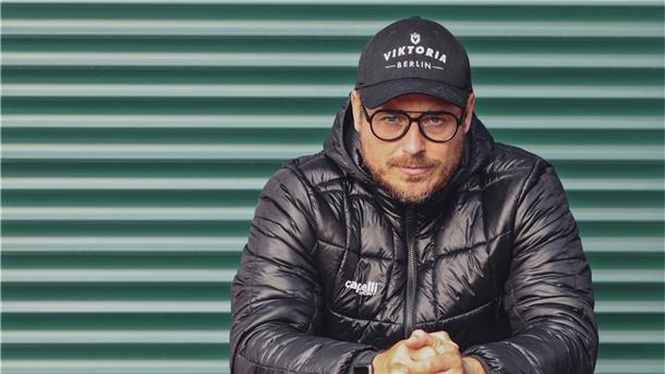 Benedetto Muzzicato, aus Bremerhaven stammender Trainer von Viktoria Berlin.