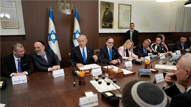 Benjamin Netanjahus rechts-religiöse Regierung wurde am Donnerstag vereidigt. Es ist die am weitesten rechts stehende Regierung, die Israel je hatte.