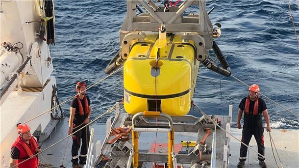 Bereits mehr als 1.000 Fässer mit Atommüll sind im Suchgebiet gefunden worden.
