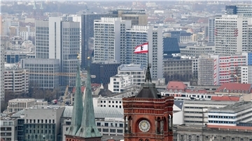 Berlin wählt am 12. Februar ein neues Landesparlament weil die letzte Abstimmung ungültig war. Vom Ergebnis hängt ab, ob Franziska Giffey Regierende Bürgermeisterin bleibt.