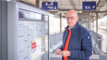 Bernd Ravens bemängelt, dass er am Bremerhavener Hauptbahnhof keine Senioren-Bahn-Card erwerben konnte. 