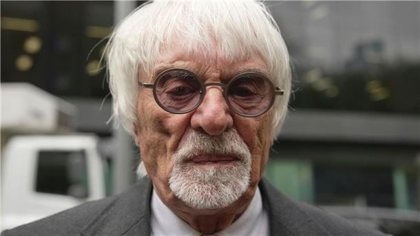 17 Monate Haft auf Bewährung für Ex-Formel-1-Boss Ecclestone Bernie Ecclestone trifft zu einer Anhörung vor dem Southwark Crown Court ein.