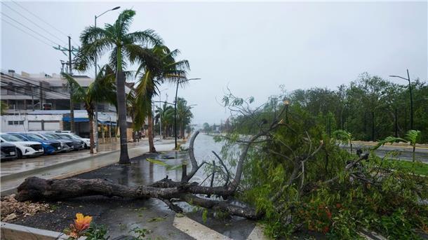 Sturm „Beryl“ rückt langsam auf Texas vor „Beryl“ zieht nun als Tropensturm über den Golf von Mexiko.