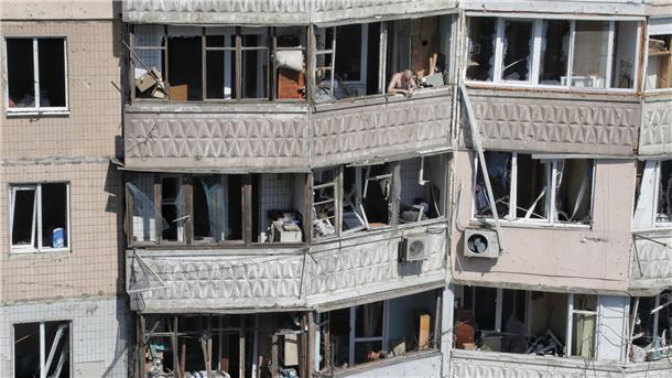 Beschädigtes Wohnhaus nach einem  russischen Drohnenangriff.