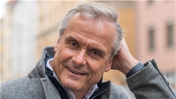 Beschäftigt sich in seinem neuen Buch mit der Bedeutung von Heiterkeit: Schriftsteller Axel Hacke.