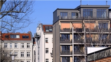Besonders in Berlin sind die im Internet angebotenen Mieten in die Höhe geschossen. (Illustration)