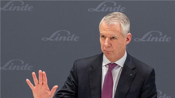 Gehälter der Dax-Vorstände deutlich gestiegen Bestbezahlter Mann im Dax: Der ehemalige Linde-Chef Steve Angel bekam im vergangenen Jahr 19 Millionen Euro und lag damit an der Spitze der 40 Unternehmen in der deutschen Börsen-Oberliga.