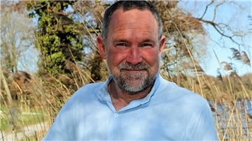 Bestsellerautor Jando liest in Burhave.