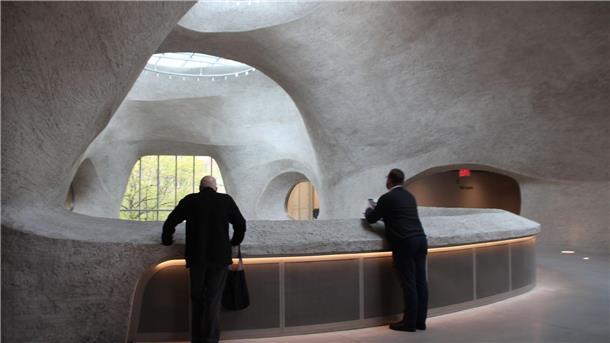 Anbau von New Yorker Naturkundemuseum eröffnet Besucher im neuen Erweiterungsbau.