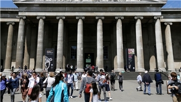 Besucher vor dem Britischen Museum. Wie steht es um die Sicherung der gesammelten Kunstschätze?