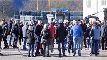 Betriebsversammlung auf der Lloyd Werft