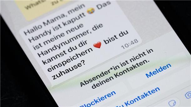 Bundesnetzagentur: Rufnummernmissbrauch geht zurück Betrügerische Nachrichten, wie diese, werden immer wieder gesendet.
