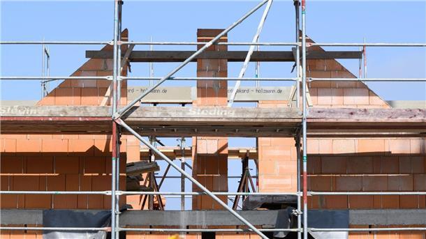 Lindner-Appell: Grunderwerbsteuer auf Null senken Bevor mit dem Bau eines Hauses angefangen werden kann, muss das Grundstück gekauft werden. Damit ist auch die Grunderwerbsteuer fällig.
