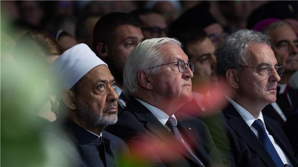 Steinmeier rechtfertigt Waffenlieferung für Ukraine Bezeichnet den Angriffskrieg Russlands gegen die Ukraine einen „Vernichtungsfeldzug“: Frank-Walter Steinmeier.