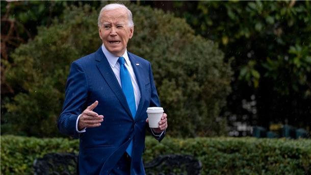 Wie fit ist der US-Präsident? Bidens neuer Gesundheitscheck Biden macht regelmäßig Schlagzeilen mit Patzern, Versprechern und kleineren Fehltritten.