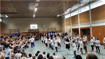Tanz in Turnhalle Bokel