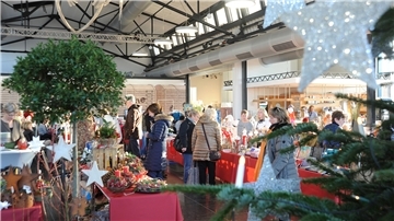  Kunsthandwerkermarkt 