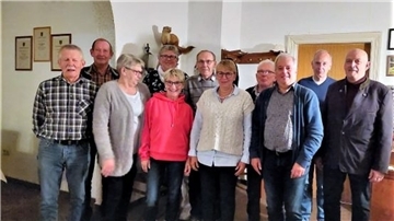Die Gruppe beim Klassentreffen.