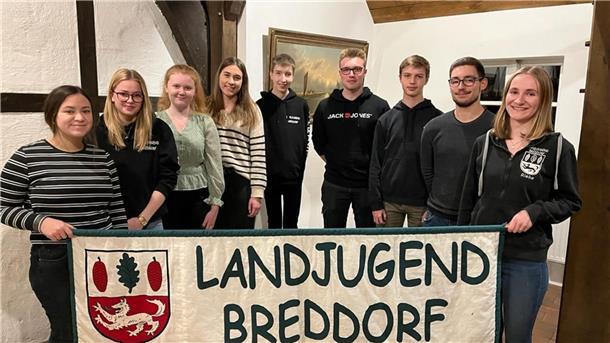 Gruppenfoto des Vorstands 2023 der Landjugend Breddorf