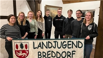 Gruppenfoto des Vorstands 2023 der Landjugend Breddorf
