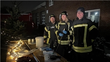 Erstes Weihnachtsfeuer war ein voller Erfolg