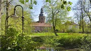 Zu sehen ist der Zevener Stadtpark. 