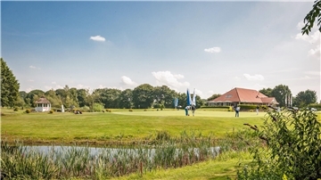 Bremerhaven und Hainmühlen rücken zusammen: Einmal zahlen, auf beiden Plätzen golfen