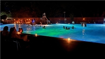 Nachtschwimmen im Lubibad
