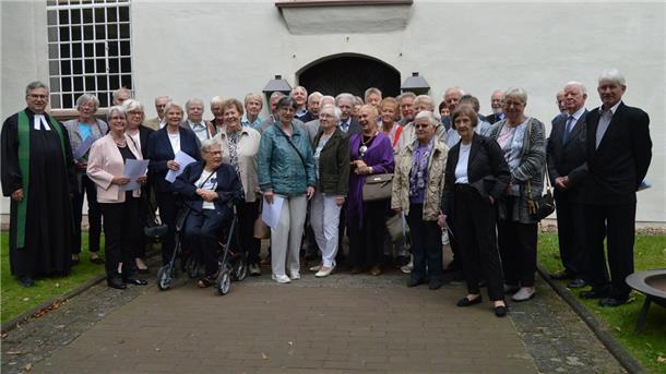 Vier Jahrgänge feiern Diamantene Konfirmation in Stotel