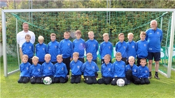 Neues Outfit für die U9-Mannschaft des JFV Staleke
