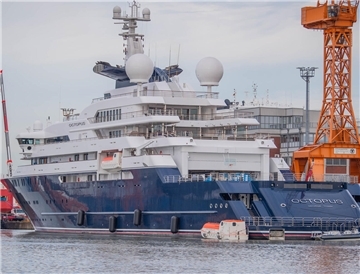 Diese besondere Jacht soll monatelang in Bremerhaven bleiben