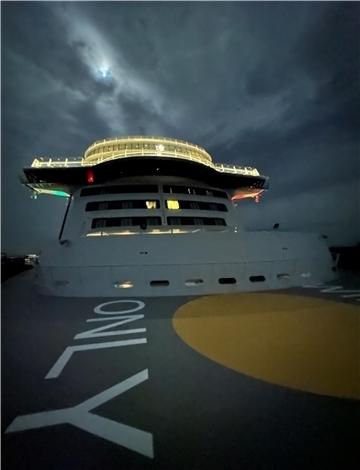 „Mein Schiff 1“ verabschiedet sich von Bremerhaven