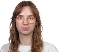 Das Bild zeigt Katharina Hopp.
