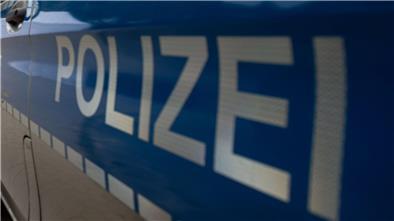 Autofahrer aus Geestland planiert auf der L129 ein Verkehrsschild